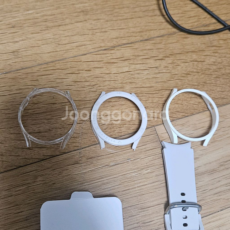 삼성 갤럭시 워치6 40mm 블루투스 골드 판매합니다.--4