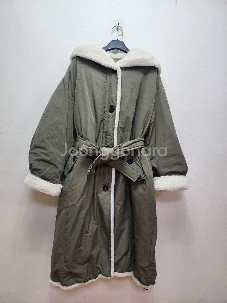 써스데이아일랜드 오버핏 다운롱패딩--3