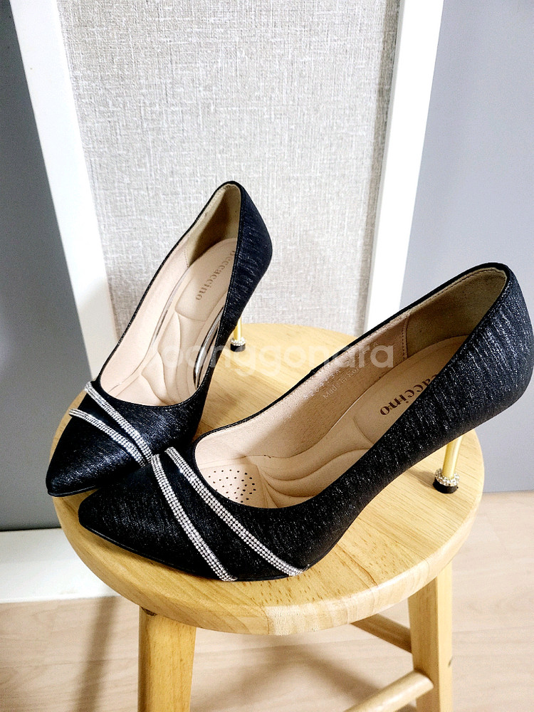 베카치노_여성 포인티드 토 하이힐 구두--0