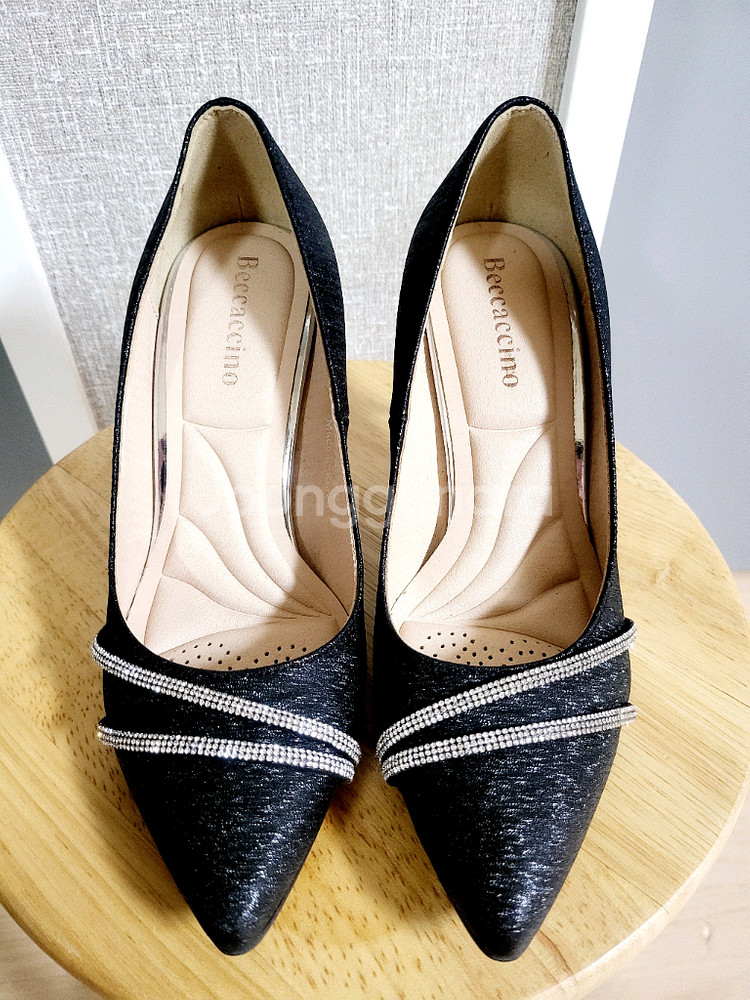 베카치노_여성 포인티드 토 하이힐 구두--1