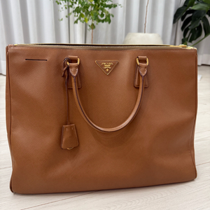 프라다 사피아노 토트백