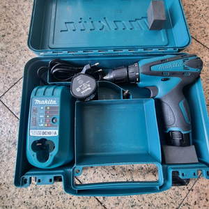 마끼다 10.8V 충전 드릴 세트