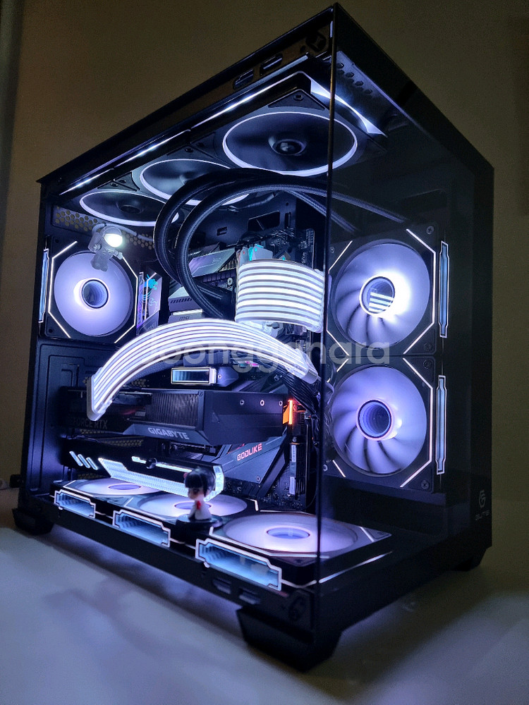 고사양 게이밍 i7 rtx 4070 super 컴퓨터 판매합니다.--0