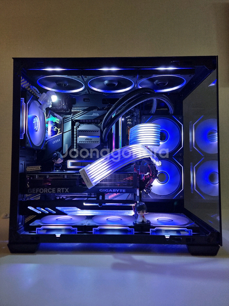 고사양 게이밍 i7 rtx 4070 super 컴퓨터 판매합니다.--2