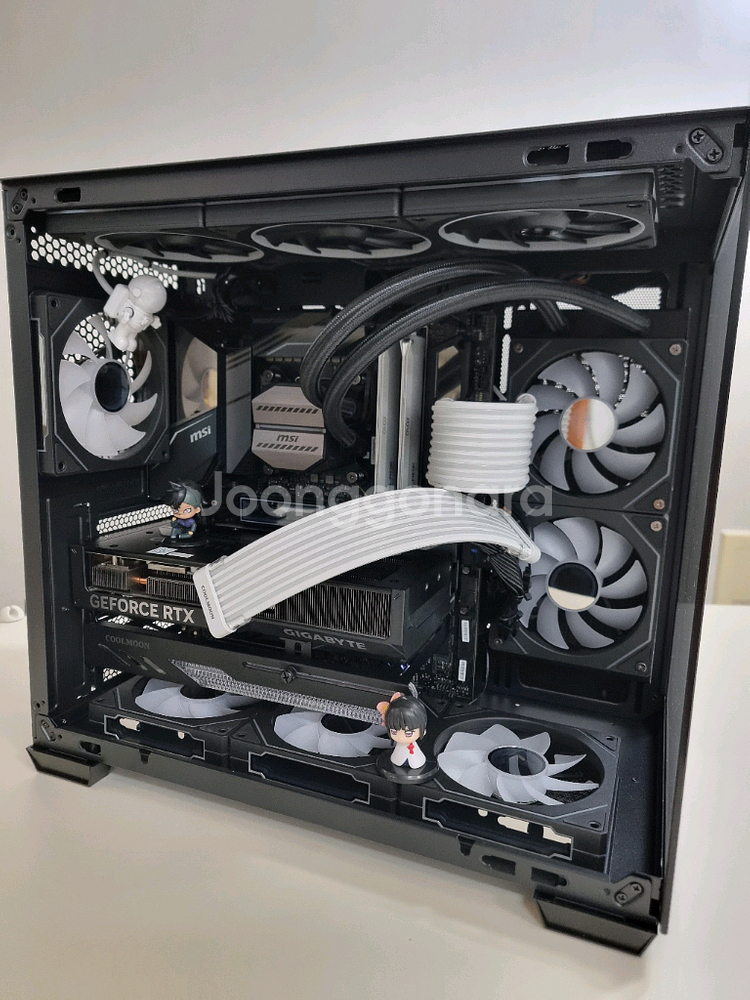 고사양 게이밍 i7 rtx 4070 super 컴퓨터 판매합니다.--9