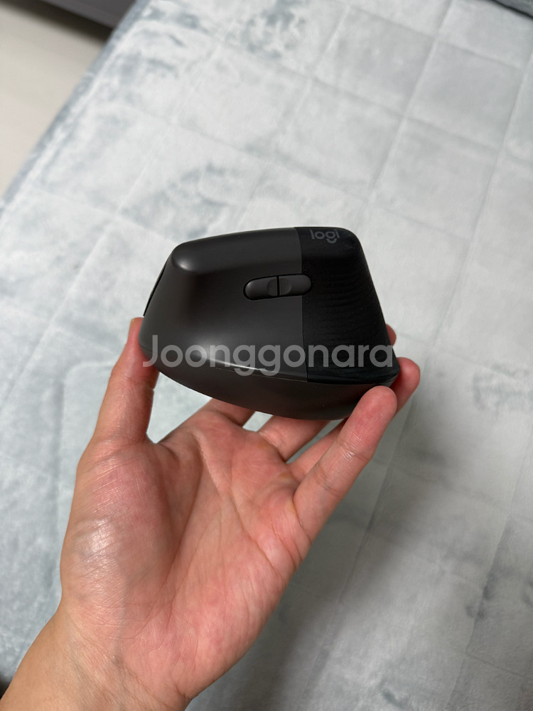 로지텍 리프트 버티컬 무선 마우스--2