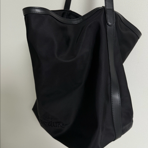 디애퍼처 벌키 나일론 블랙 토트백 비이커