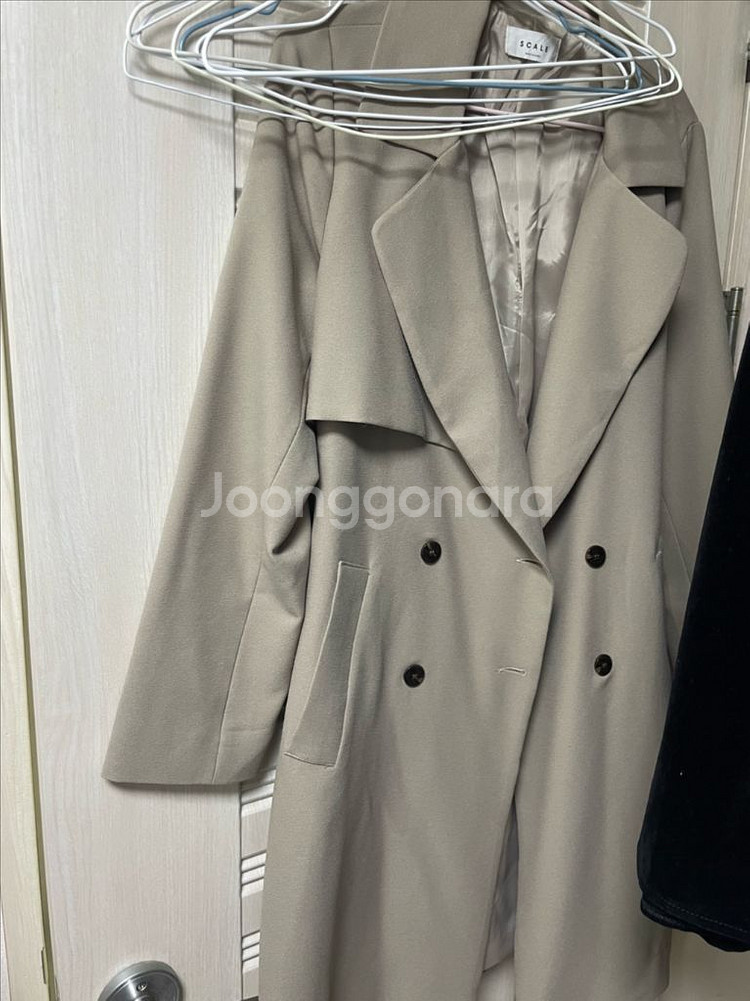 트렌치자켓 포함 옷 일괄--0