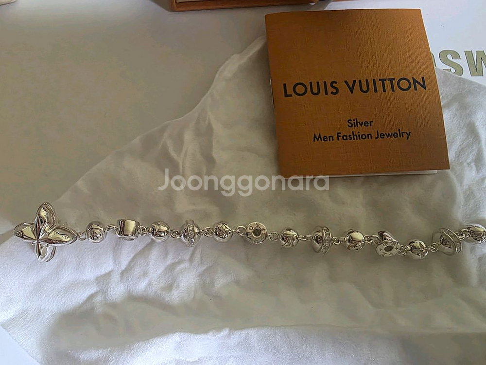(새상품) 루이비통 Lv 글로브 팔찌--3