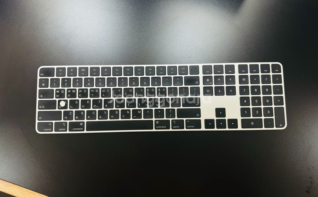 애플 2022 터치ID 매직키보드 한국어 판매합니다.--0