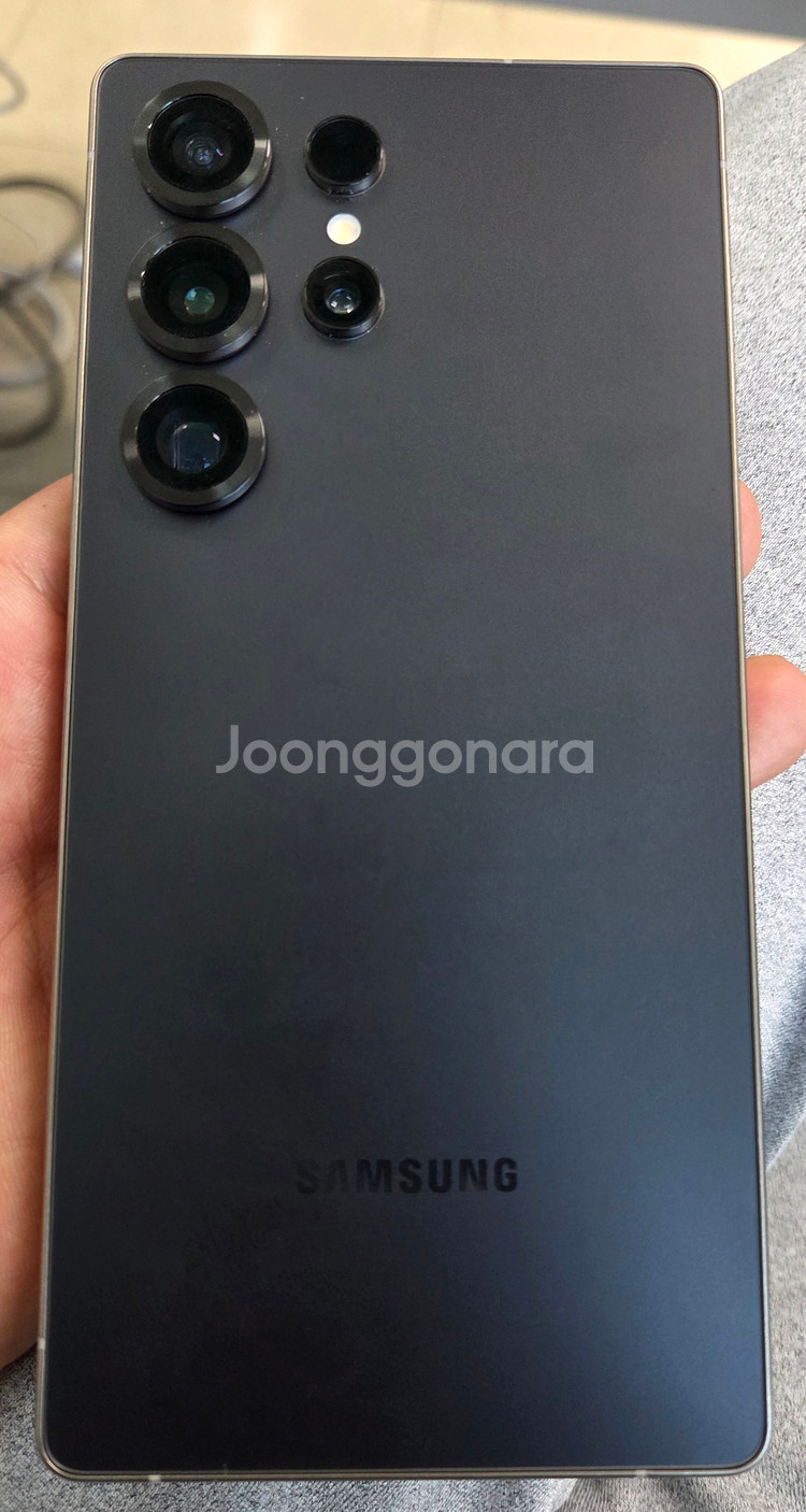 갤럭시 S25 울트라 256G 블랙 팝니다. [105만--0