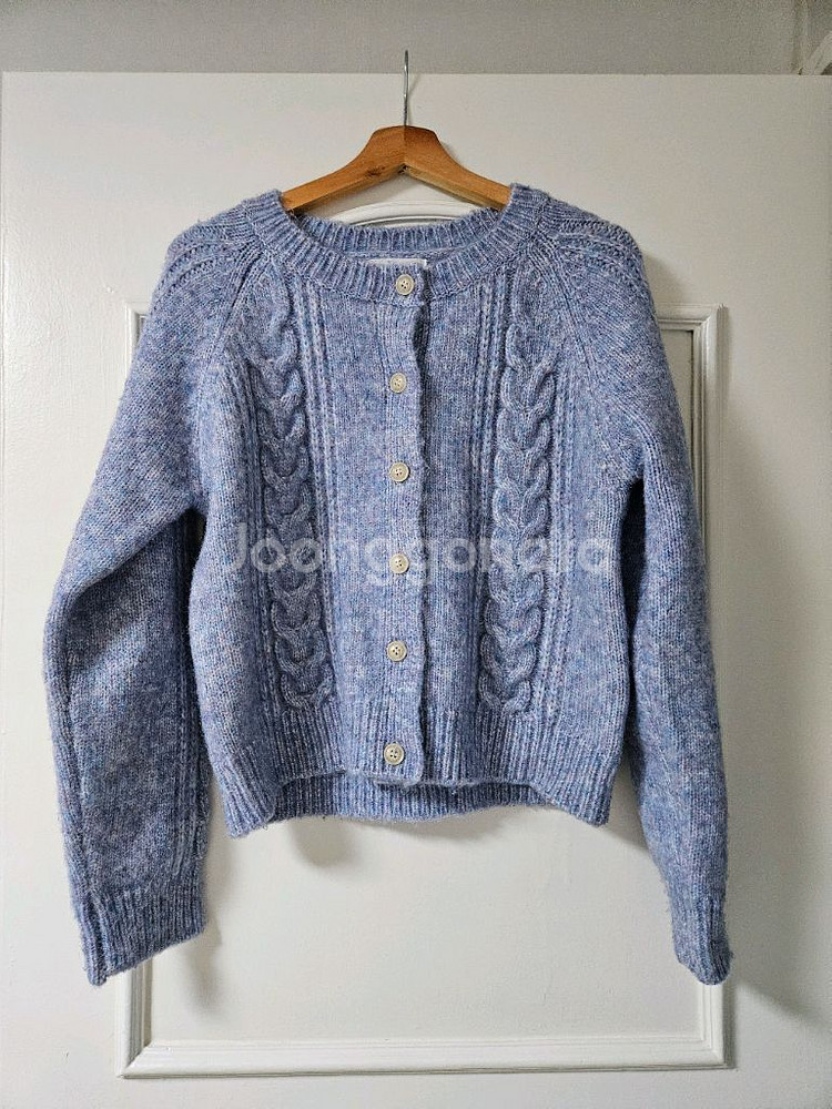 피그먼트 보카시 블루 니트 가디건 스웨터 편의점 반값 택포 22000원--0