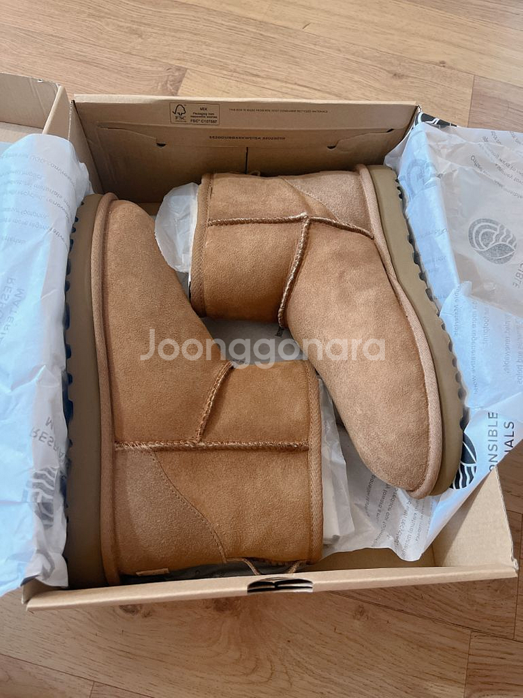 새상품 UGG 어그 클래식 미니 2 US 8--0