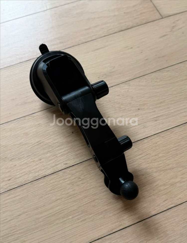 아이리버 차량용 무선 충전 거치대--2