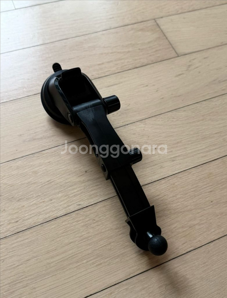 아이리버 차량용 무선 충전 거치대--3