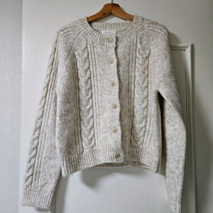 피그먼트 보카시 아이보리 베이지 오트밀 니트 가디건 스웨터 편의점 반값 택포 21000원