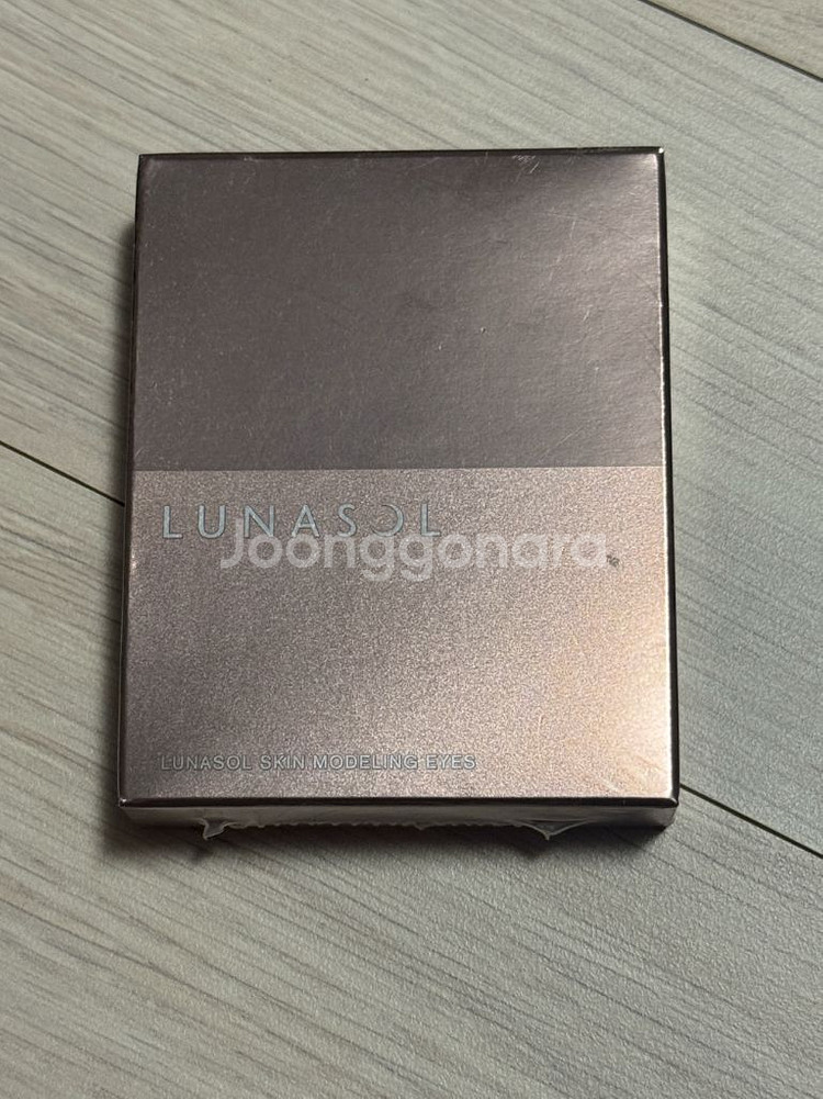 루나솔 01 베이지베이지 아이섀도우 미개봉 새상품--1