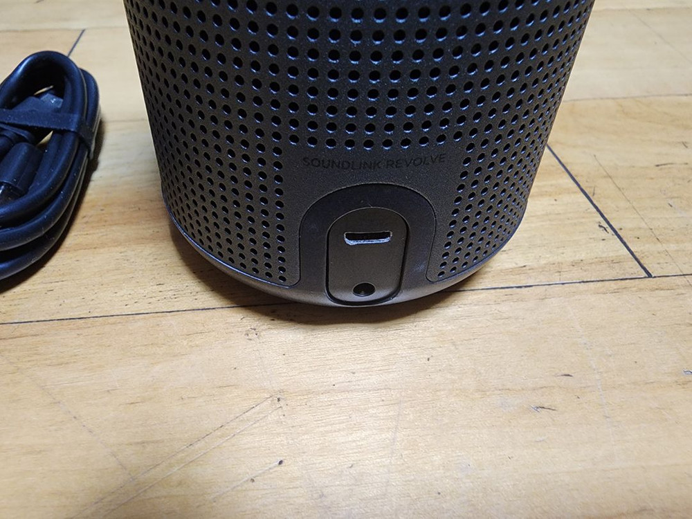 보스 리볼브 블루투스 스피커--3