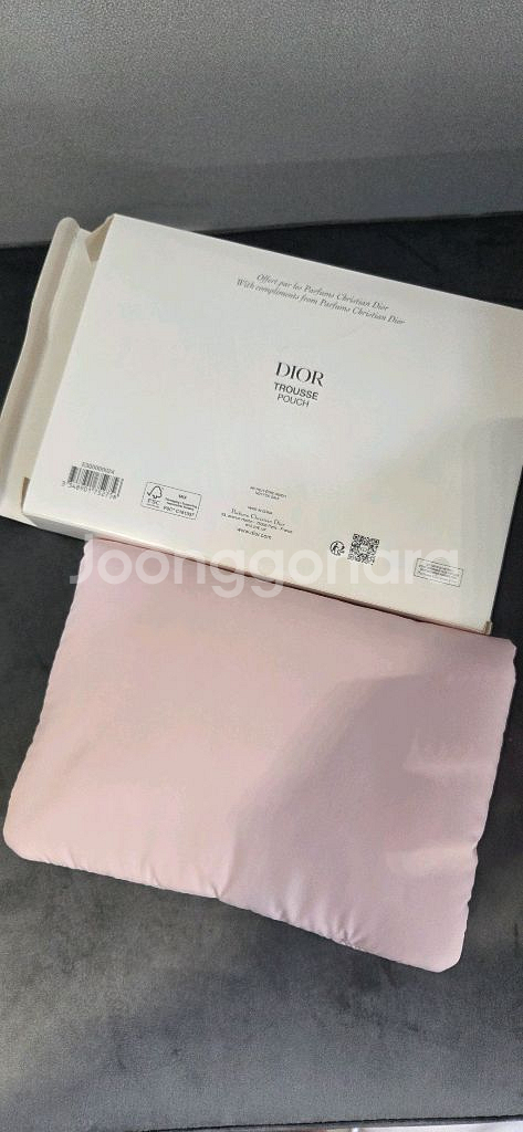 정품 디올 뷰티 핑크 패딩파우치--1