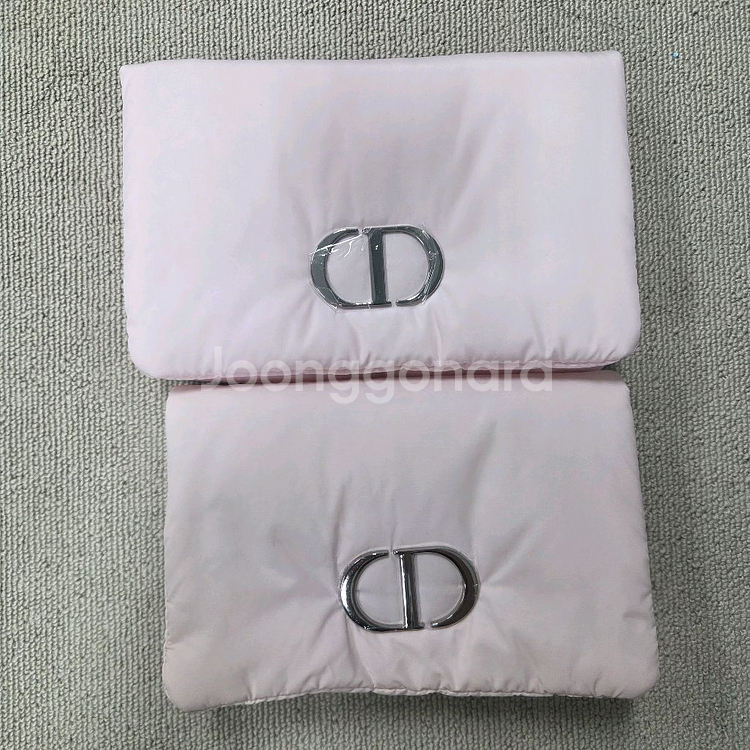 정품 디올 뷰티 핑크 패딩파우치--2