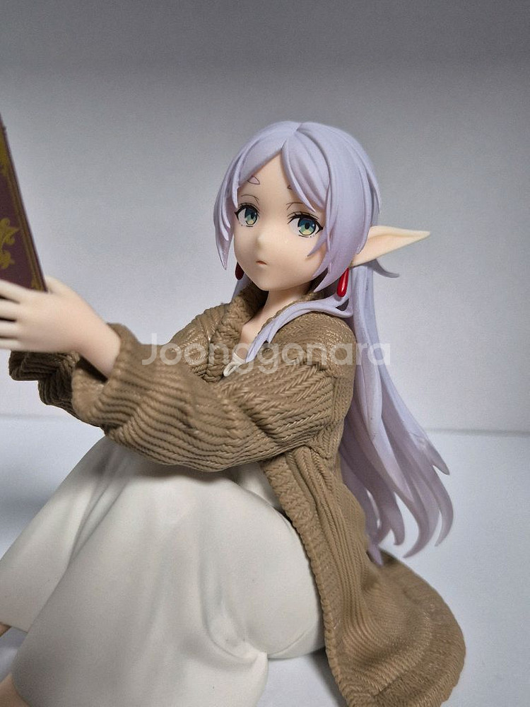 장송의 프리렌 타이토 데스크탑 피규어--1