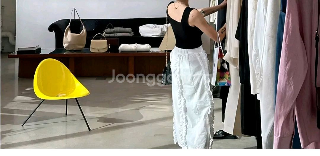 UTG 업타운걸 프릴 롱 스커트 - 화이트,S--2