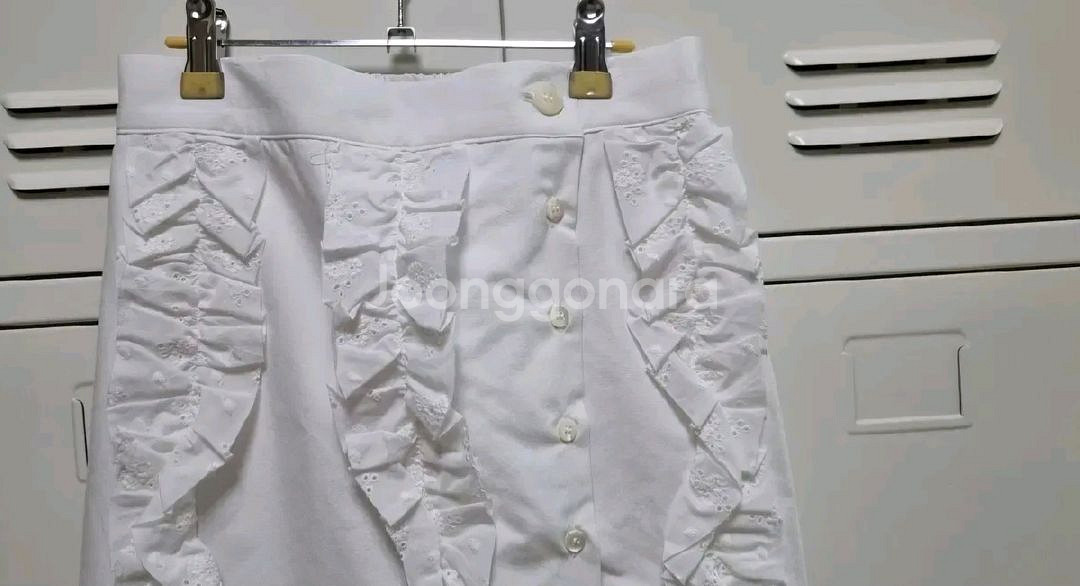 UTG 업타운걸 프릴 롱 스커트 - 화이트,S--8