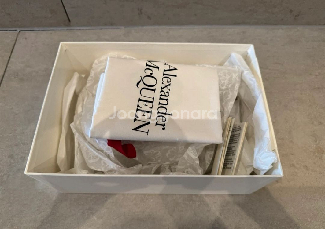 알렉산더 맥퀸 정품. 키즈 스니커즈. 풀박스--2