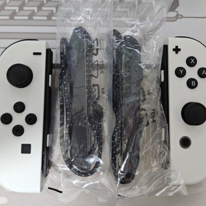 닌텐도 스위치 정품 조이콘 화이트 + 스트랩