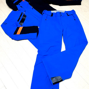 예쁜 온요네 데모 스키복