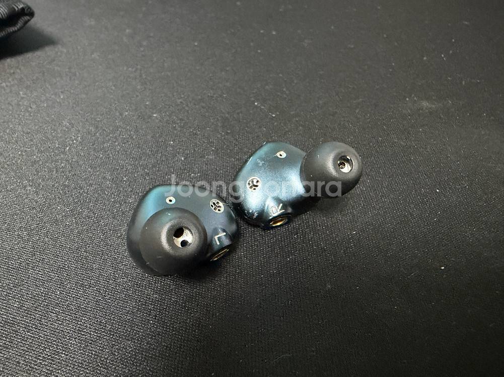 메제 라이펜타 이어폰 판매합니다.--1