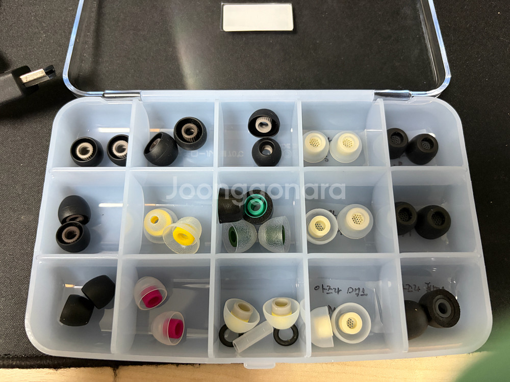 메제 라이펜타 이어폰 판매합니다.--9