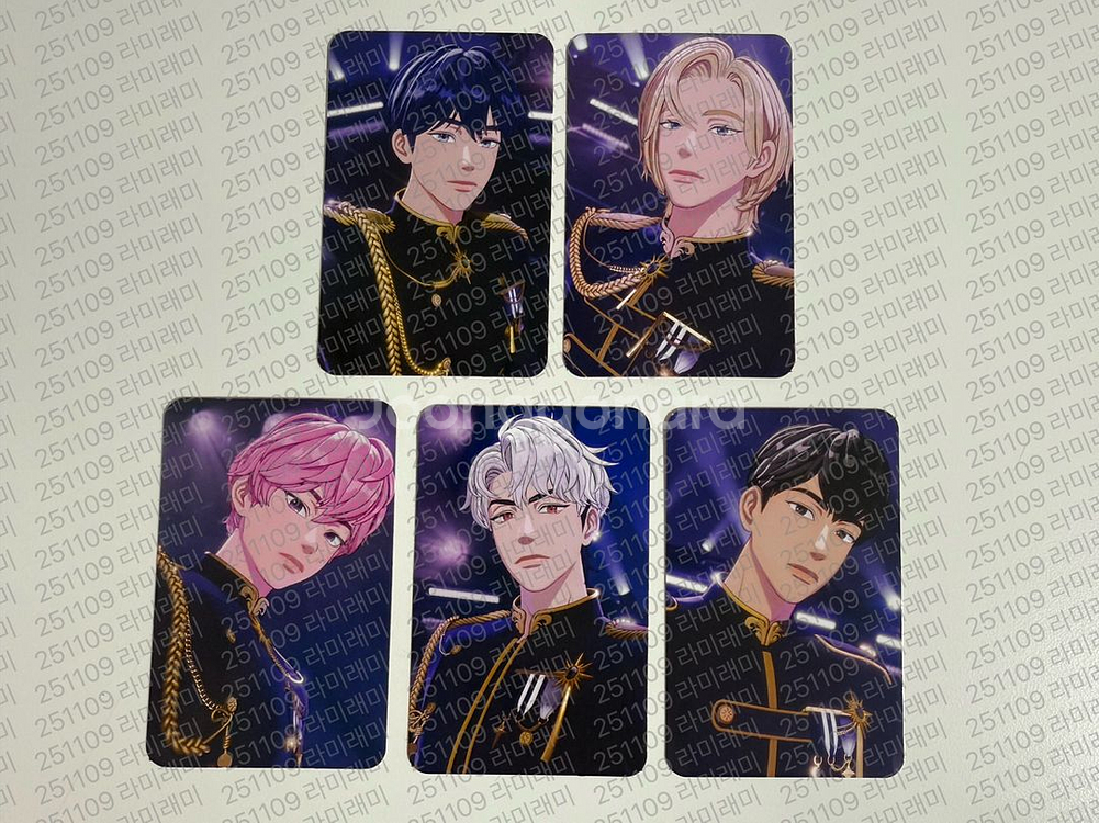 PLAVE 플레이브 빼빼로 스페셜 제복 포카 드볼 일괄양도--0