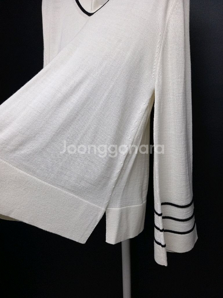 돌체비타 춘추동 울 니트블라우스 F 44-66--3