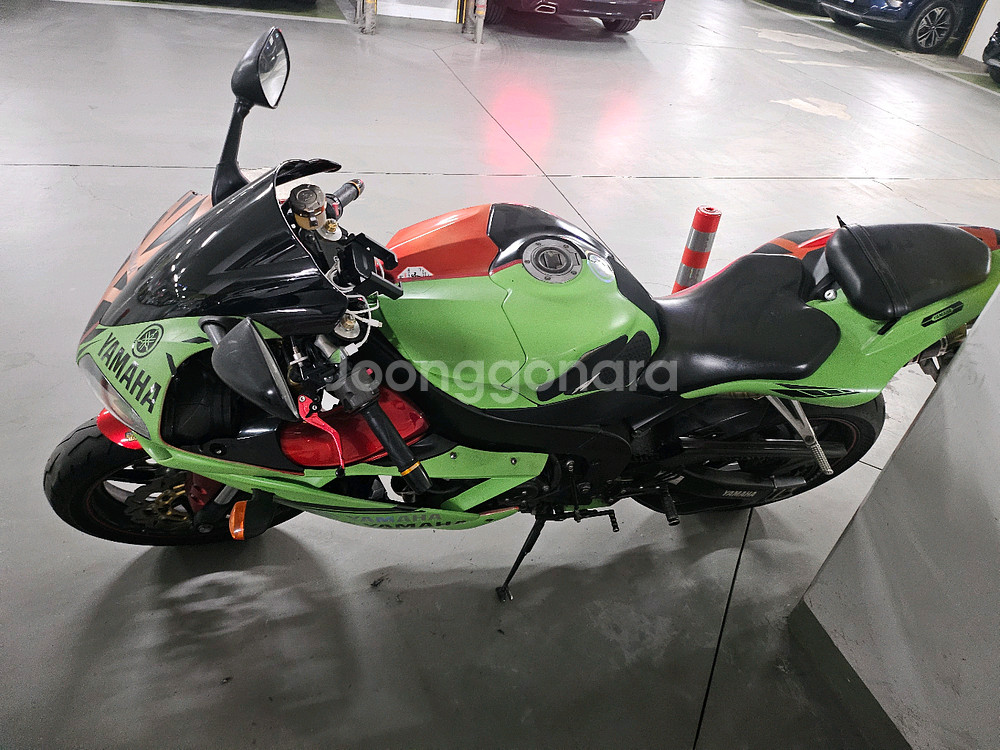 야마하 YZF-R1 스포츠바이크--1