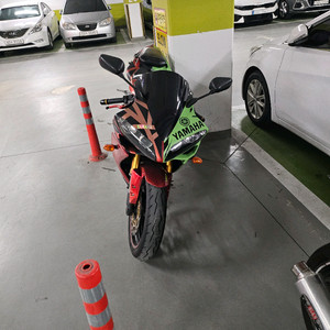 야마하 YZF-R1 스포츠바이크