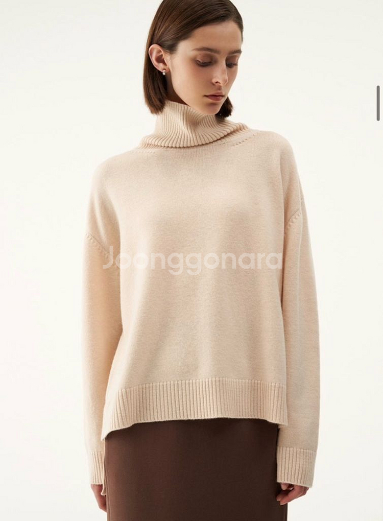 메비 메르시비앙 모모 터틀넥 피치 컬러--0