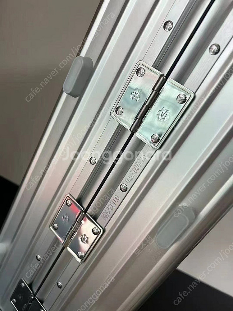 (실사포함 2종)리모와 클래식 알루미늄 캐빈 체크인 캐리어 20 / 26 / 30 인치--7