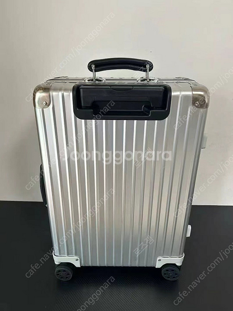 (실사포함 2종)리모와 클래식 알루미늄 캐빈 체크인 캐리어 20 / 26 / 30 인치--8