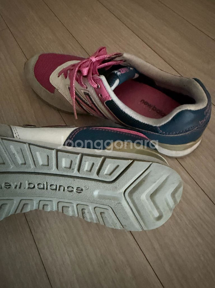 뉴발란스 운동화 245--3