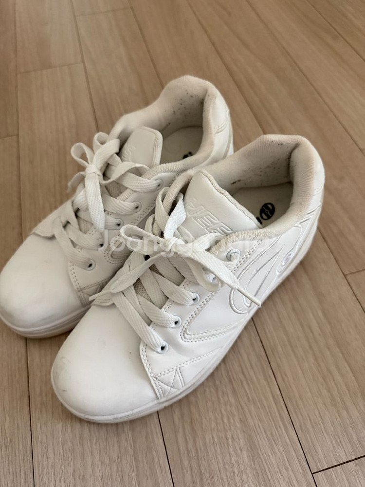 휠리스 스니커즈 240--0