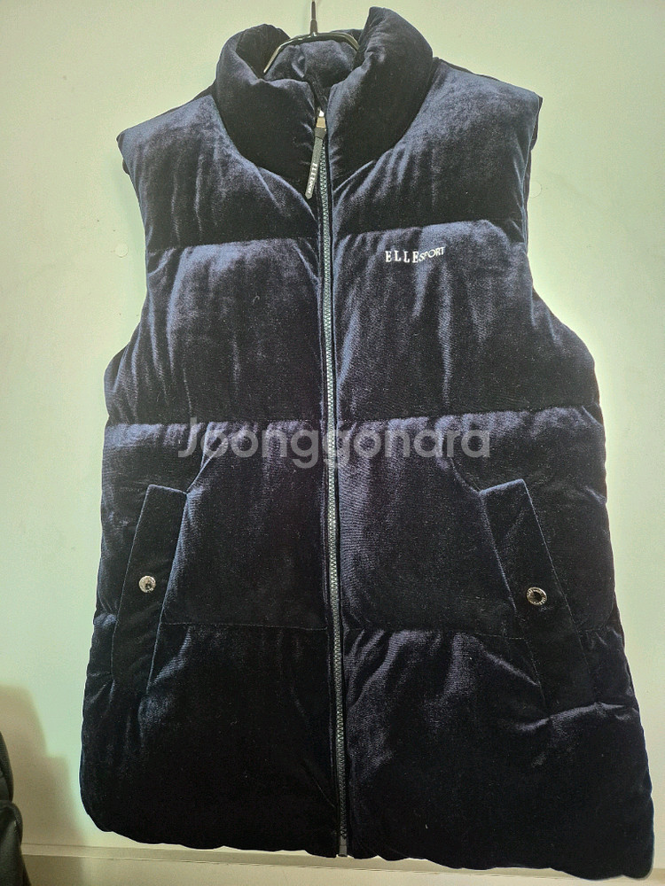 엘르스포츠 벨벳 패딩 조끼 진네이비--1