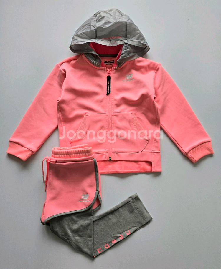 뉴발란스키즈 여아 트레이닝세트 100사이즈--0