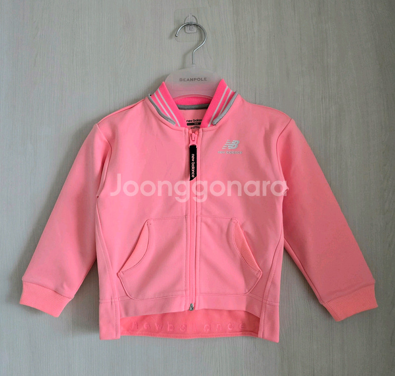 뉴발란스키즈 여아 트레이닝세트 100사이즈--2