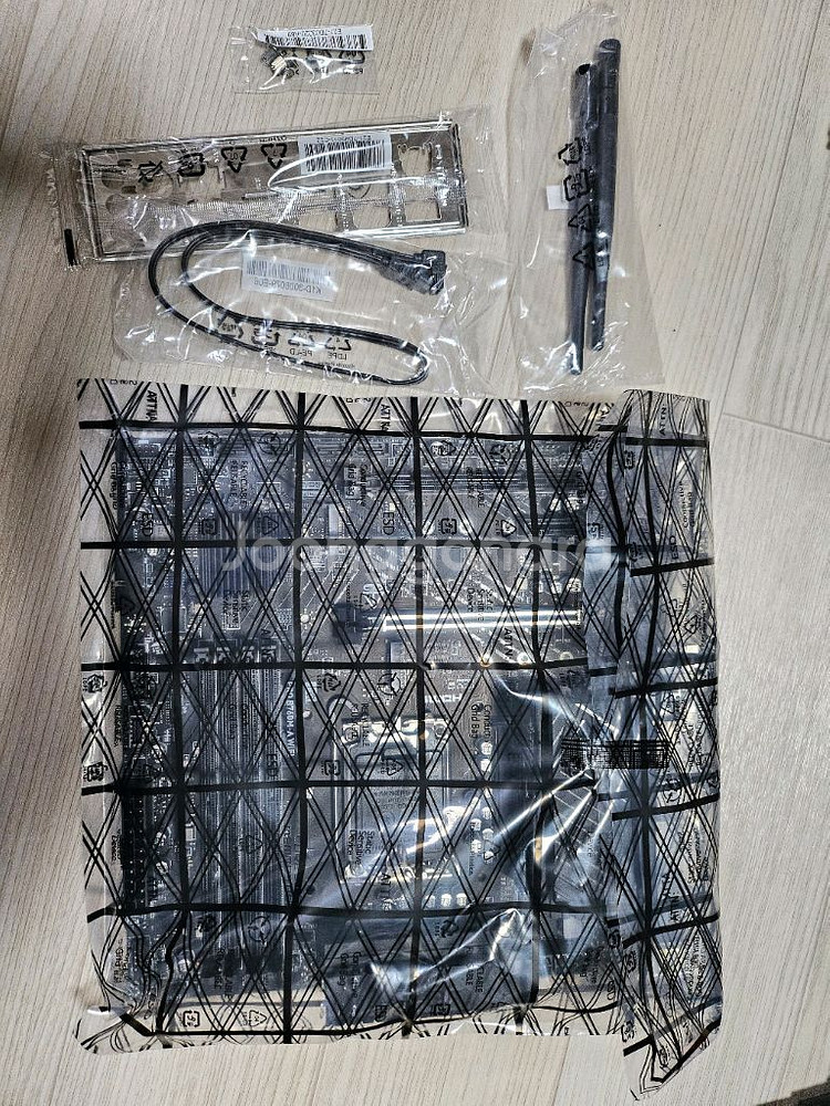 MSI PRO B760M wifi 메인보드--1