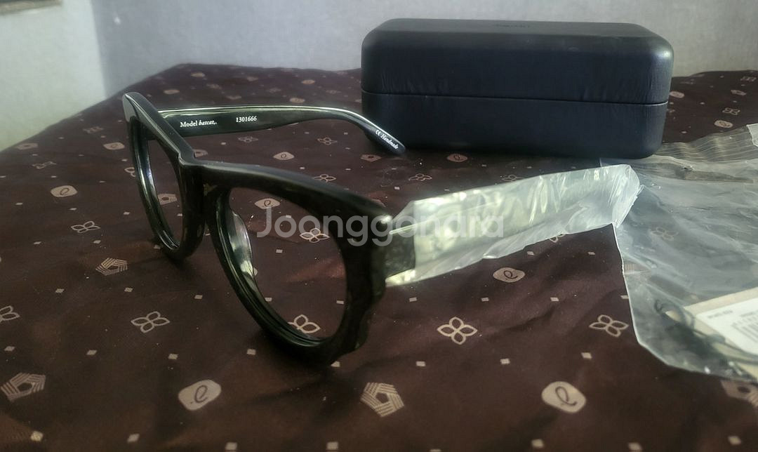 [미사용 새상품]수비 블랙캣 안경--2