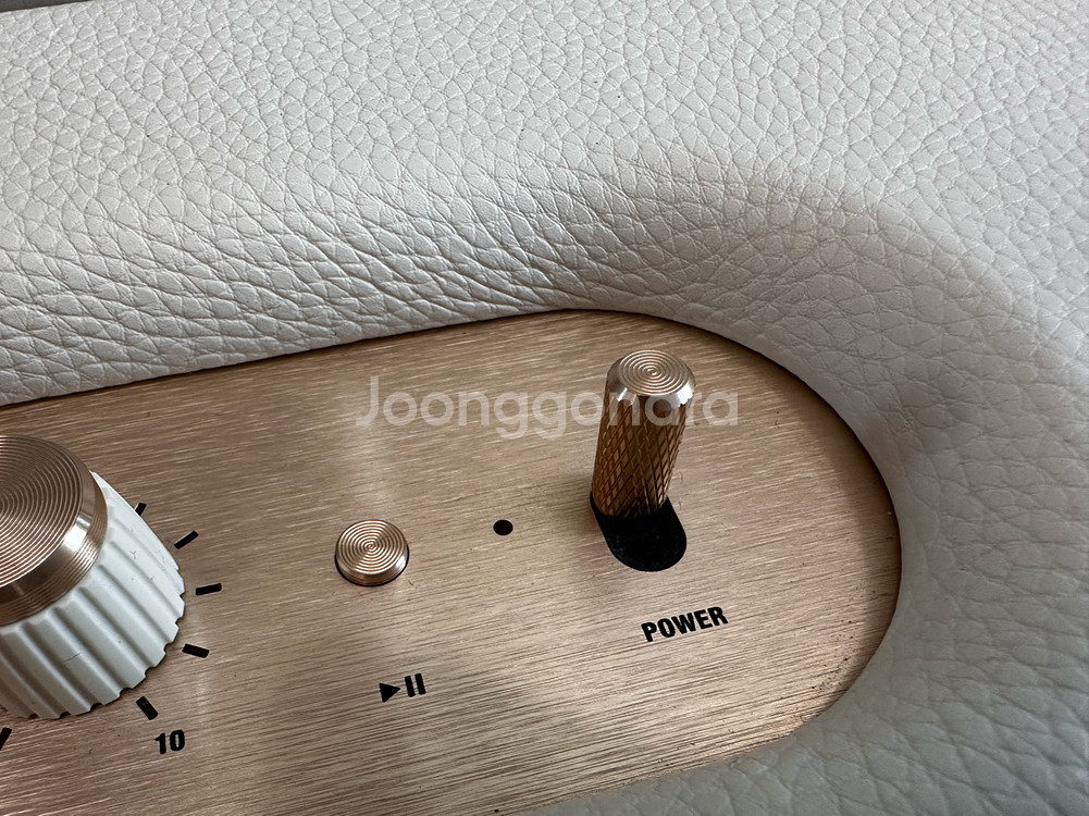 마샬 스텐모어2 화이트 블루투스 스피커 소비코 정품 + 스탠드--4