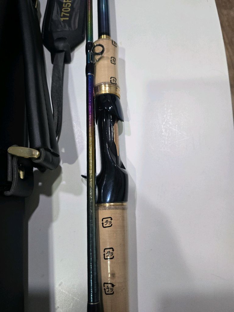 월드샤우라 리미티드 1705R-2 팝니다--2