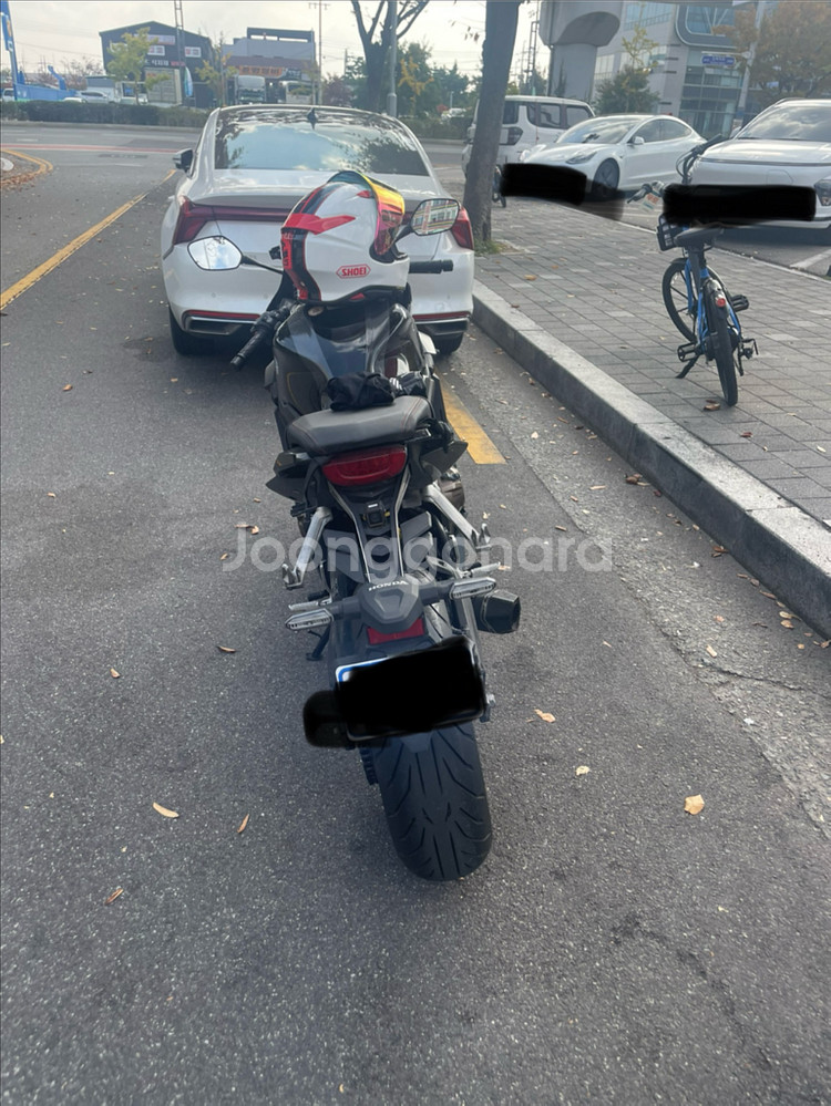 혼다 cbr650r 22년식 블랙--3