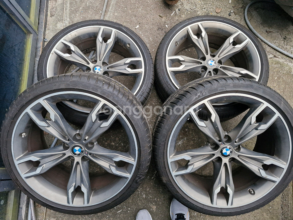 BMW G30 20인치 순정 휠타이어 세트--0